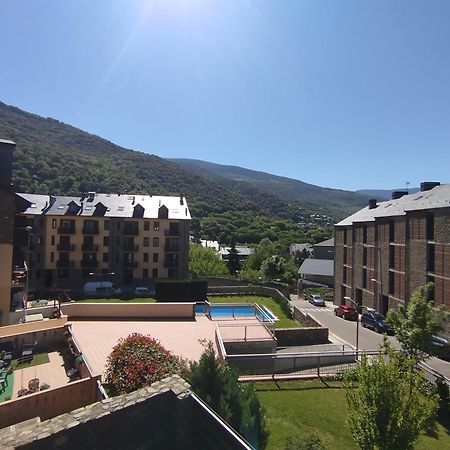 Apartaments Sort Pirineus Dış mekan fotoğraf