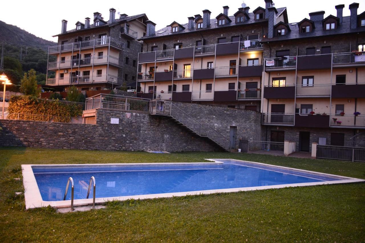 Apartaments Sort Pirineus Dış mekan fotoğraf