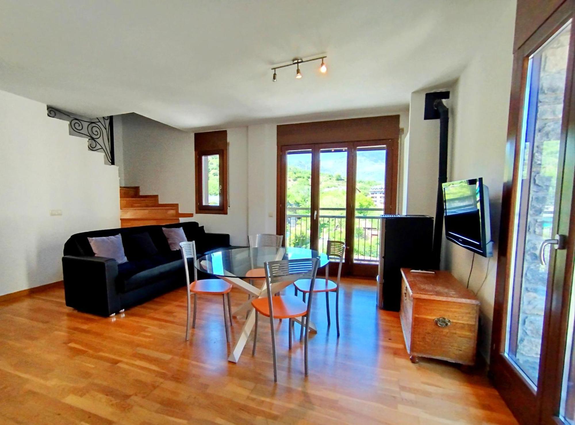 Apartaments Sort Pirineus Dış mekan fotoğraf
