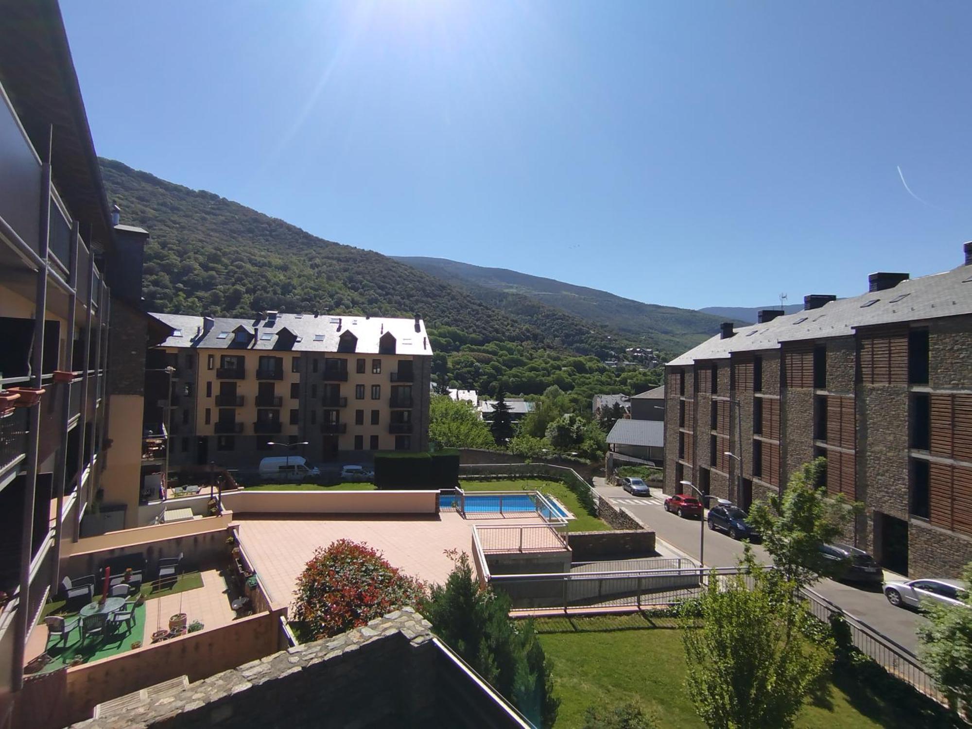 Apartaments Sort Pirineus Dış mekan fotoğraf