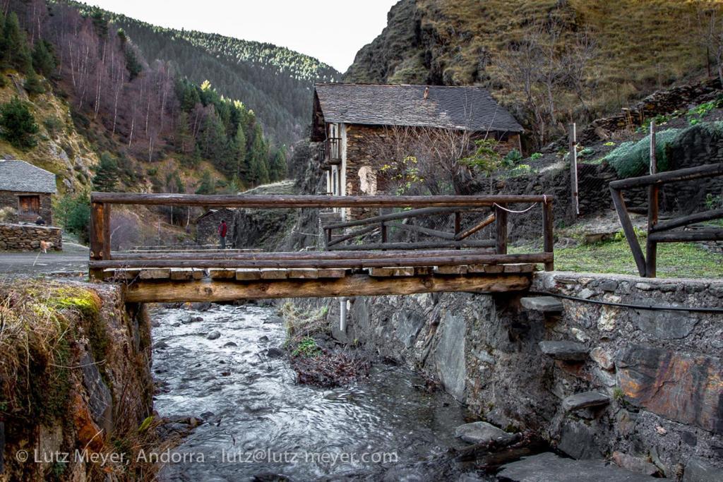 Apartaments Sort Pirineus Dış mekan fotoğraf